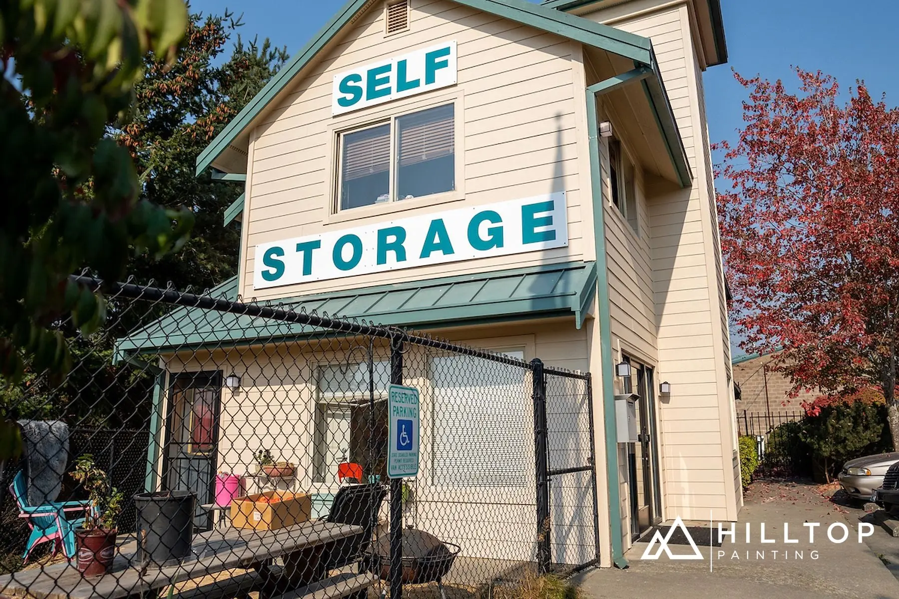 Cordata Self Storage — the Office Tower & Facility Face, Repainted in Two Colors — photo 3
