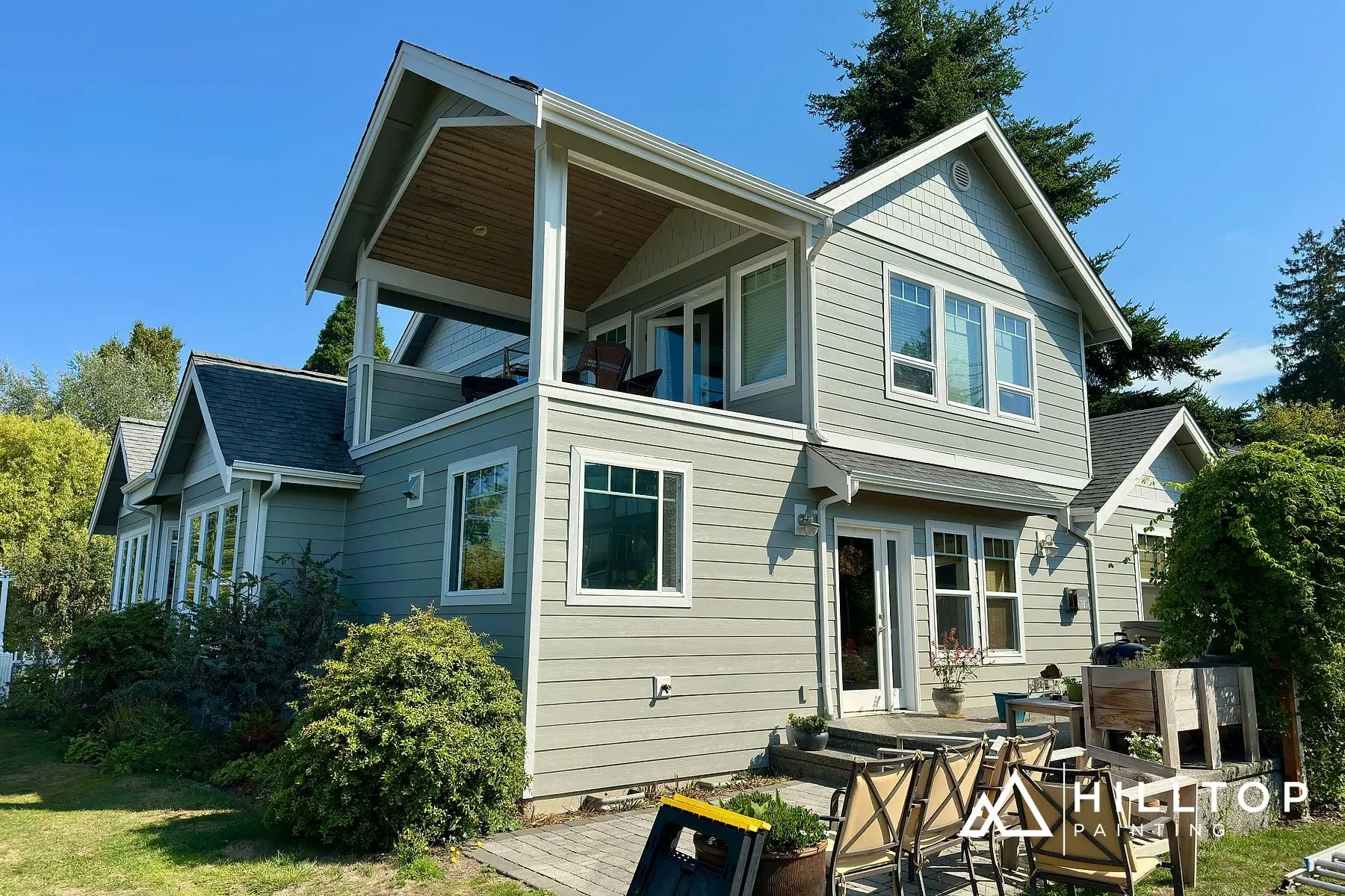 A Blaine Two-Story in Fresh Gray-Blue, Garden Untouched — photo 3