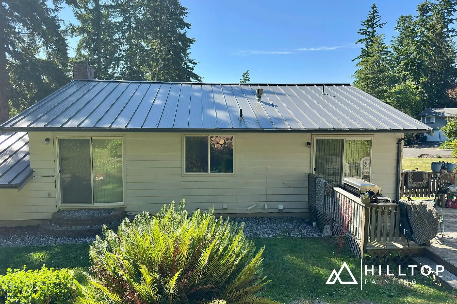 Jubilee SW 6248 on a Bellingham Split-Level, Heartthrob Red at the Door — photo 7